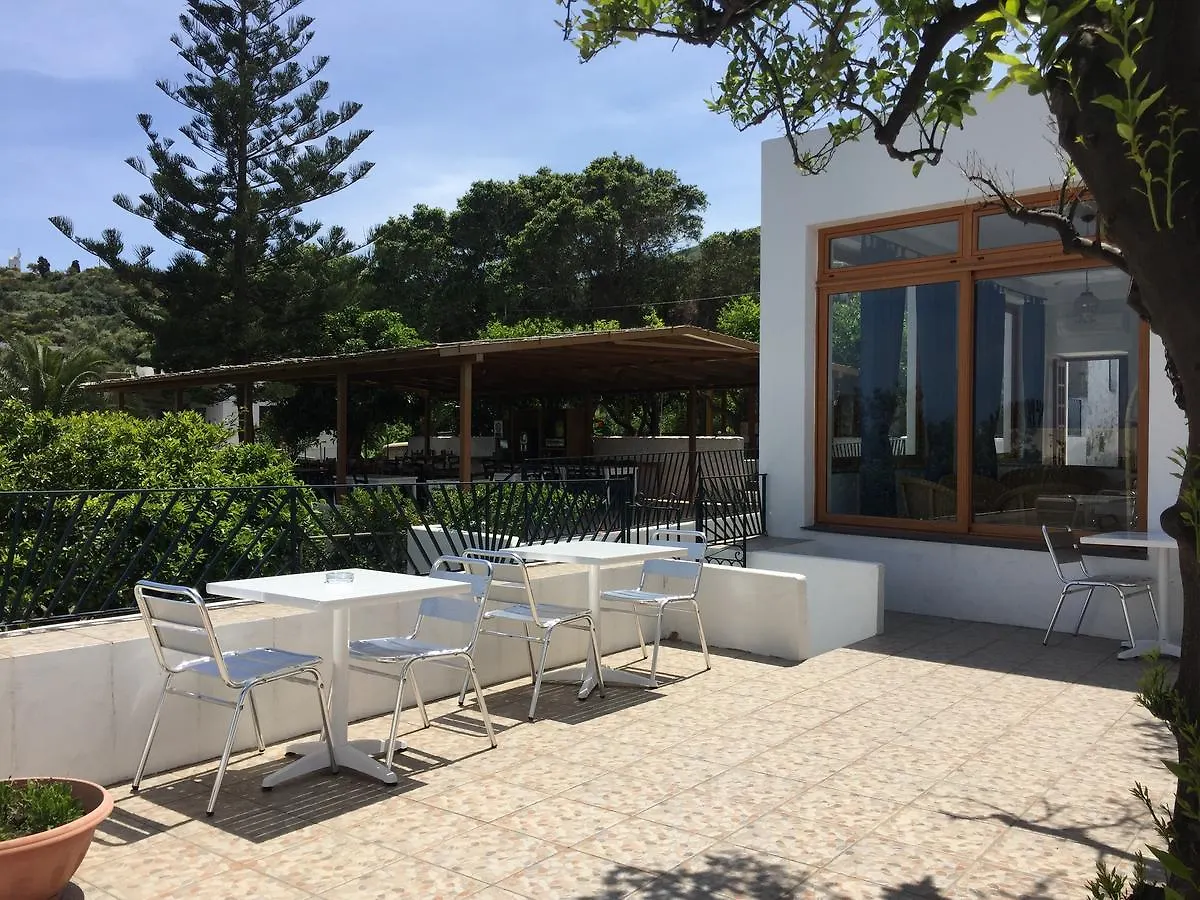 Villa Petrusa Στρόμπολι Ξενοδοχείο