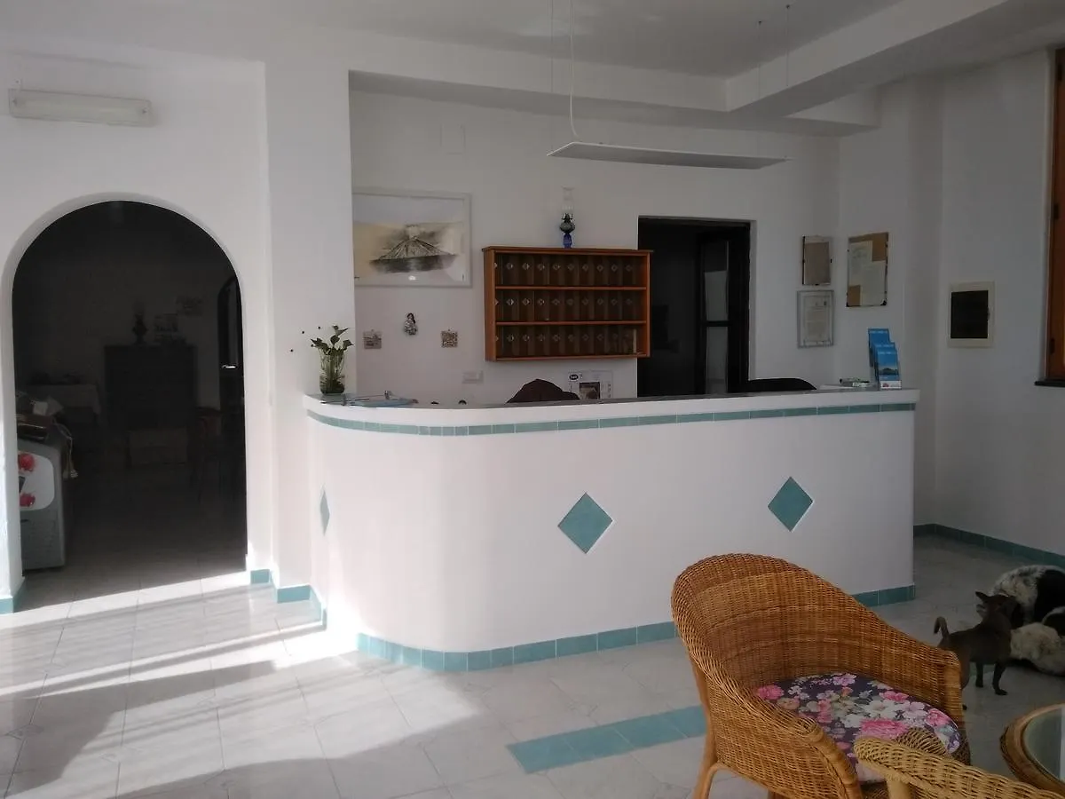 Villa Petrusa Στρόμπολι Ξενοδοχείο